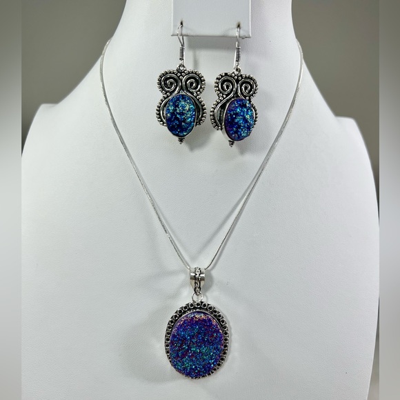 Titanium Druzy 925 Pendant & Earrings Set - Picture 3 of 15
